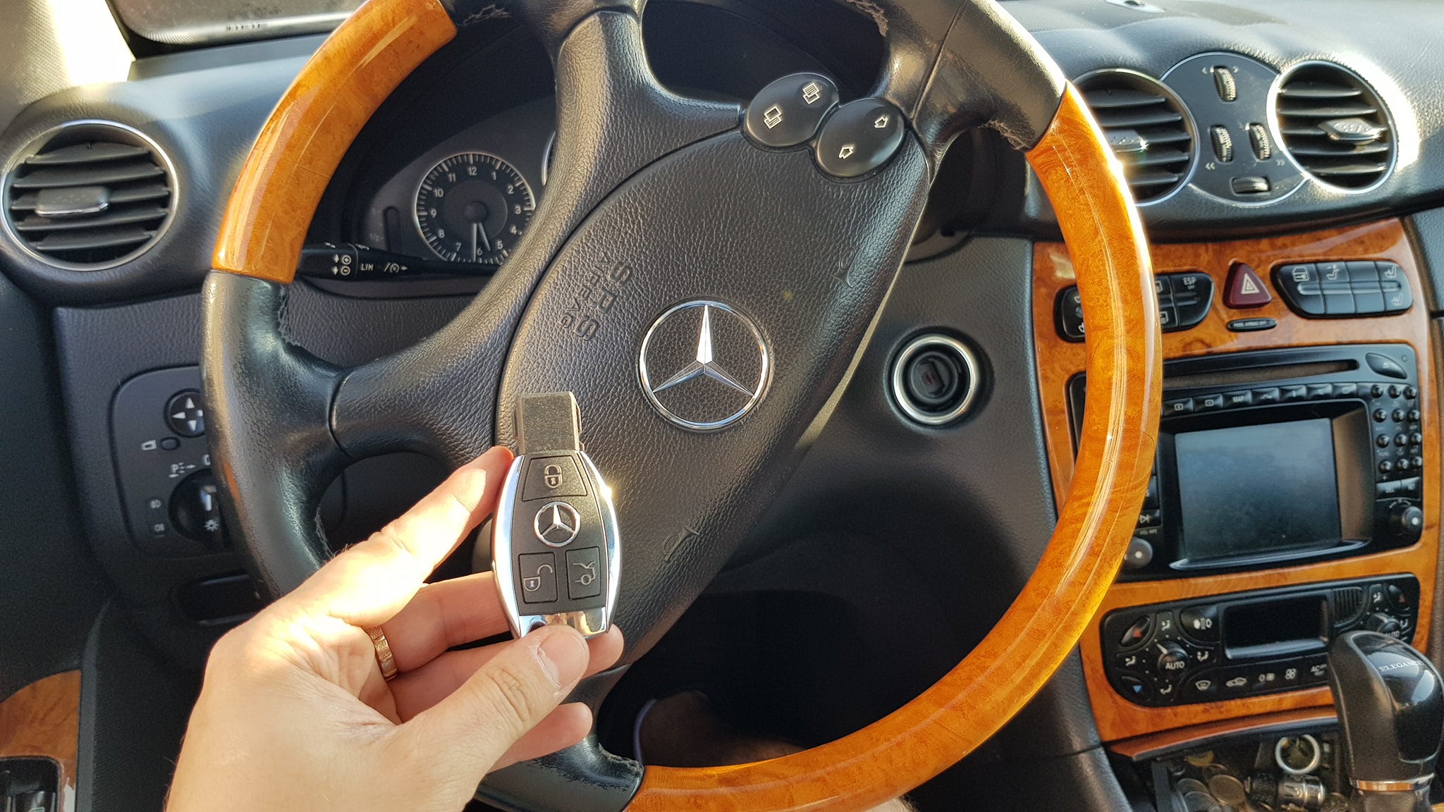 Dorobienie kluczy Mercedes CLK wszystkie klucze zgubione.