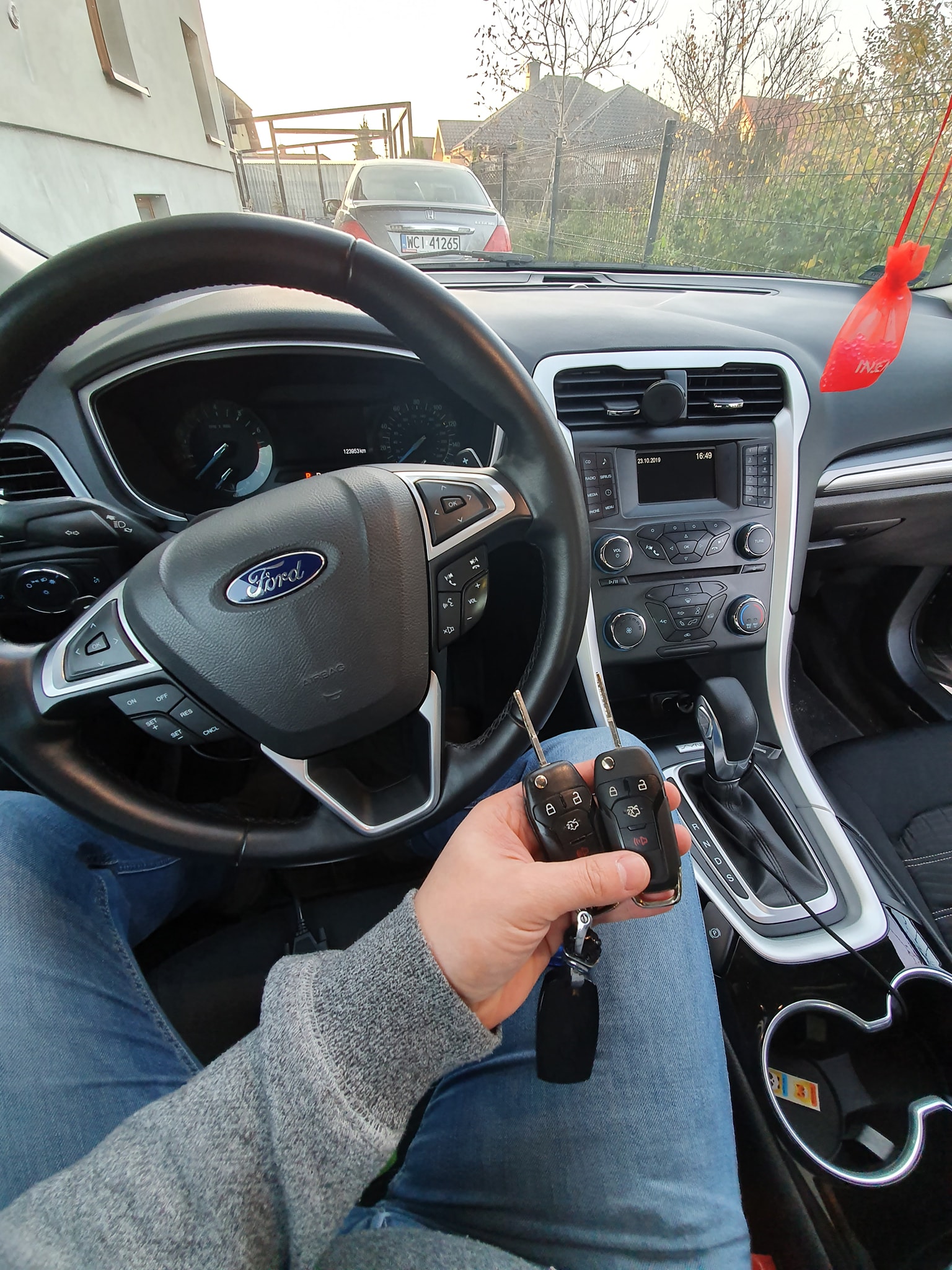 Ford Fusion 2015 dorobienie klucza z pilotem.