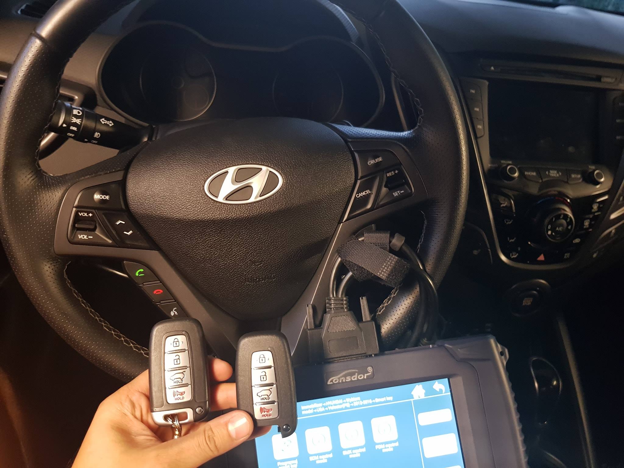 Hyundai Veloster 2016 dorobienie klucza.